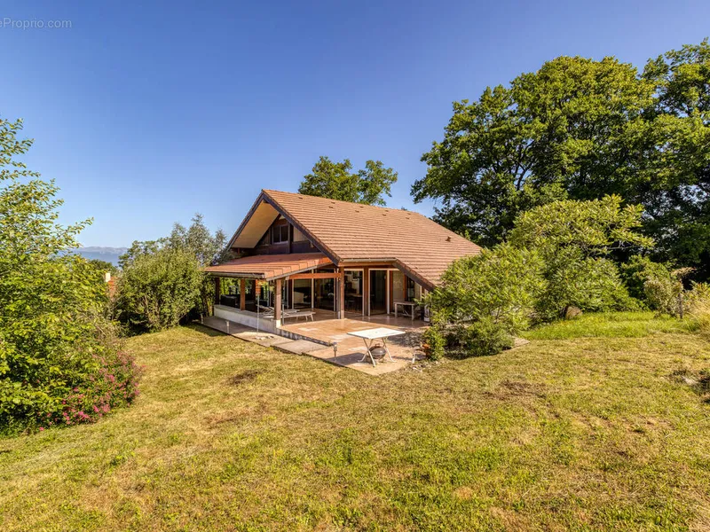 Photo Maison à Neydens au prix de 725 000€