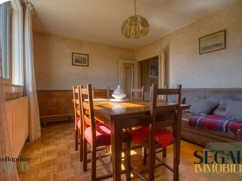 Photo Maison à Saint-Juery au prix de 137 000€