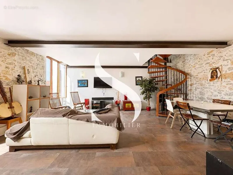 Photo Appartement à Vallauris au prix de 239 900€