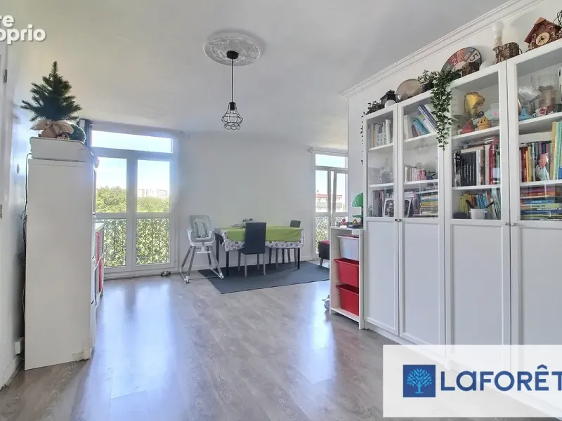 Photo Appartement à Ris-Orangis au prix de 154 060€