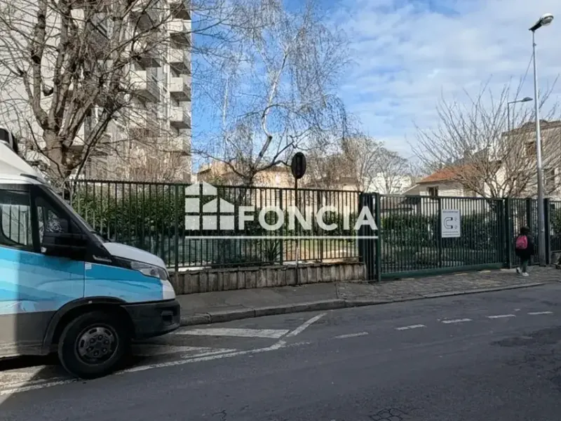 Photo Parking à Saint-Denis au prix de 8 000€