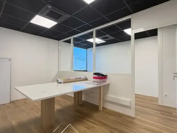 Photo Commerce à Crolles au prix de 265 000€