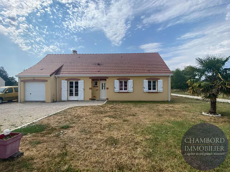 Photo Maison à Sassay au prix de 178 000€
