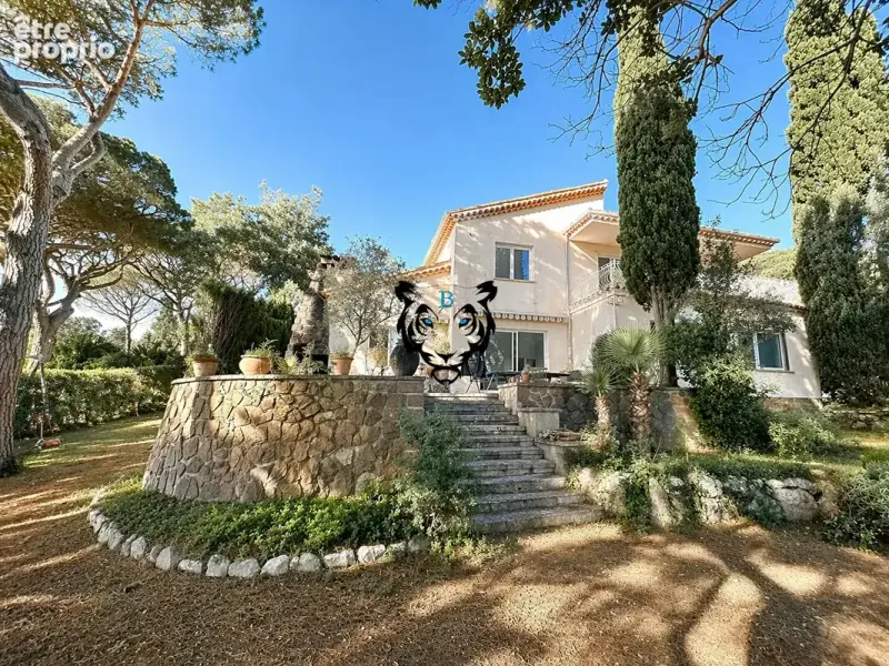 Photo Maison à Les Issambres au prix de 1 099 000€