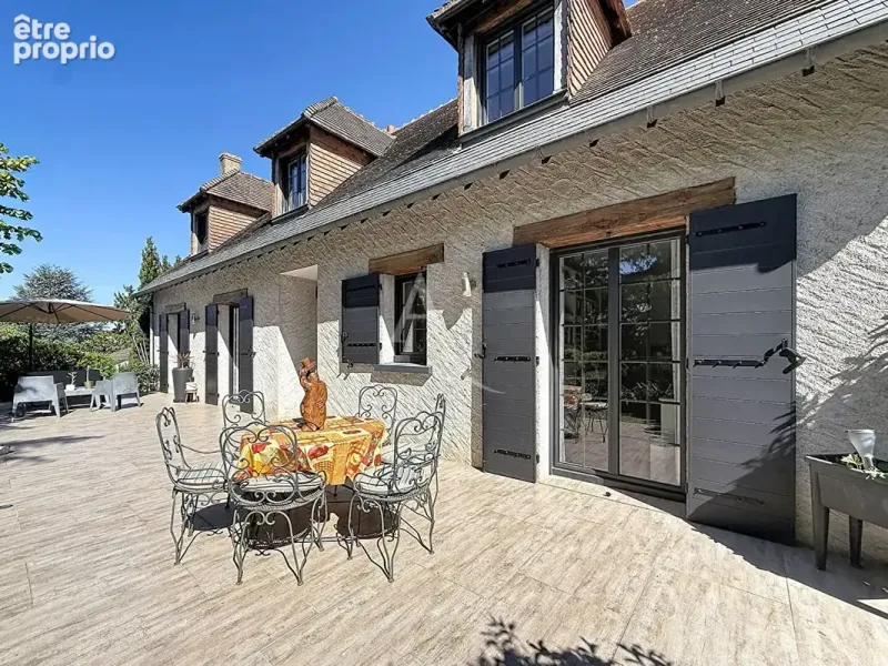 Photo Maison à Esvres au prix de 499 200€