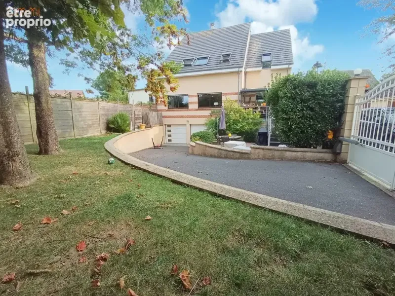 Photo Maison à Villers-Bocage au prix de 359 000€