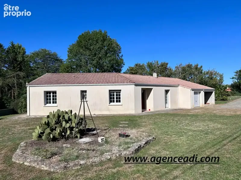 Photo Maison à Cherveux au prix de 249 000€