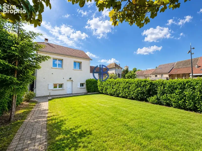 Photo Maison à Les Avenieres au prix de 210 000€