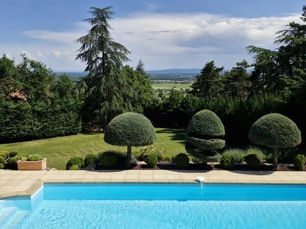 Photo Maison à Givry au prix de 596 000€