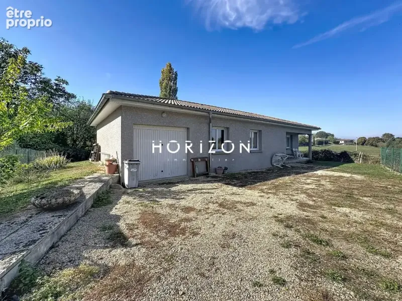 Photo Maison à Illiat au prix de 274 000€