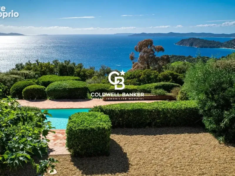 Photo Maison à Rayol-Canadel-Sur-Mer au prix de N/C