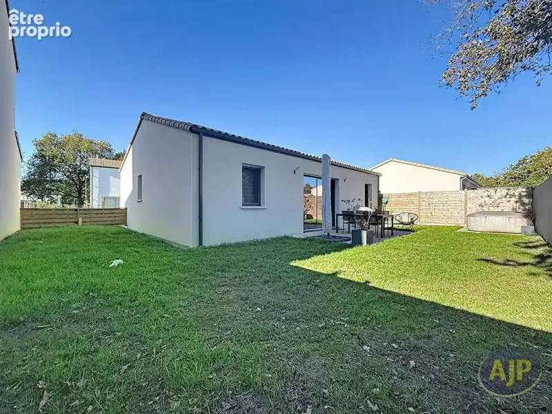 Photo Maison à Sainte-Pazanne au prix de 278 250€