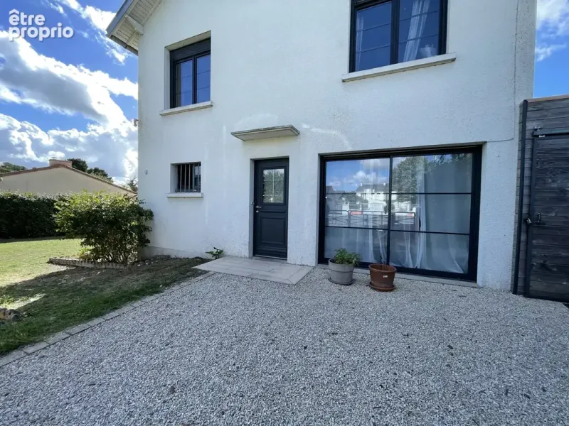 Photo Maison à Saint-Gereon au prix de 290 500€