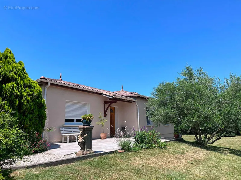 Photo Maison à Lorp-Sentaraille au prix de 233 800€