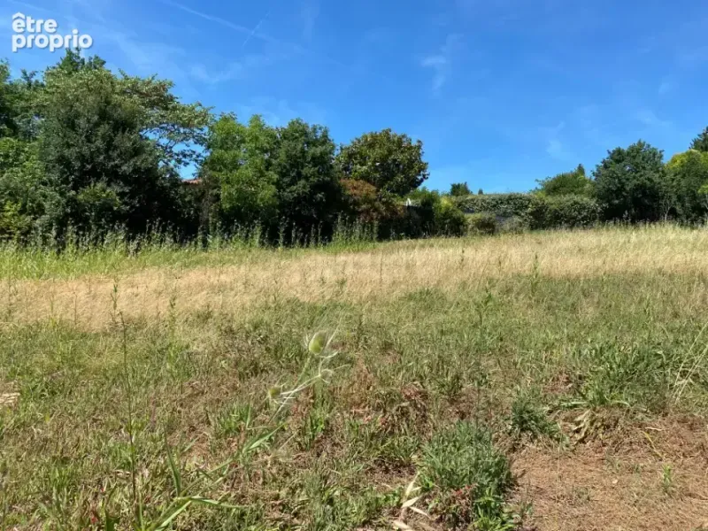 Photo Terrain à Aucamville au prix de 55 000€