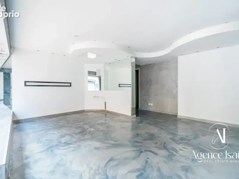 Photo Commerce à Le Lavandou au prix de 199 500€