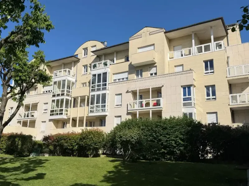Photo Appartement à Enghien-Les-Bains au prix de 470 000€