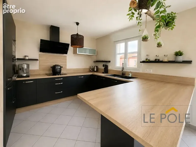 Photo Maison à Pierrelatte au prix de 290 000€