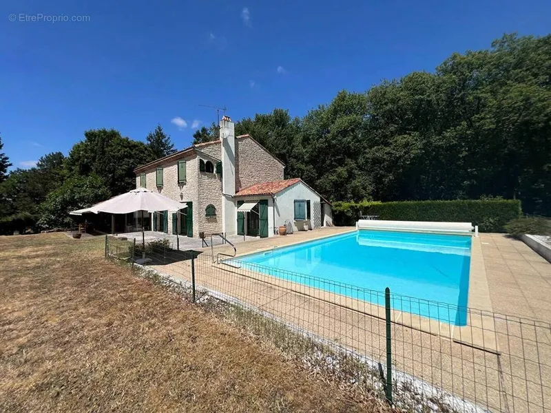 Photo Maison à Verrieres au prix de 315 000€