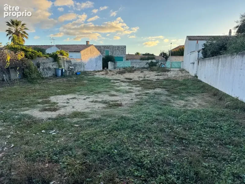Photo Terrain à Sainte-Marie-De-Re au prix de 651 000€