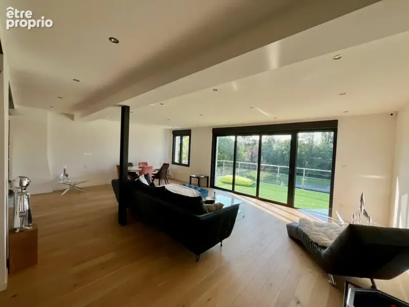 Photo Appartement à Saint-Hilaire-Saint-Mesmin au prix de 269 900€