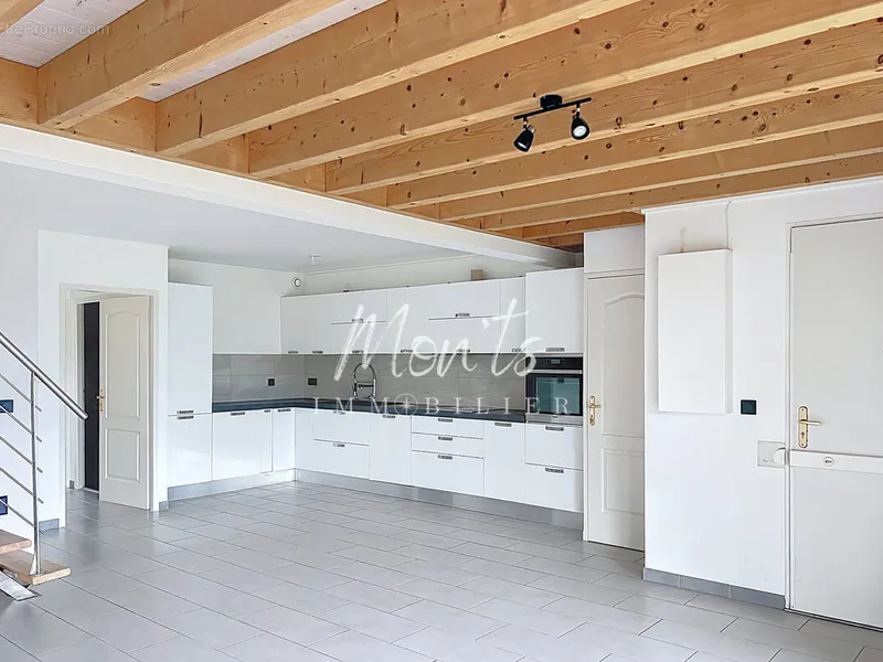 Photo Appartement à Viry au prix de 399 000€