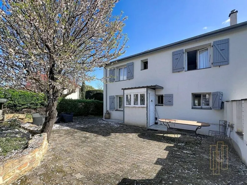Photo Maison à Limas au prix de 260 000€