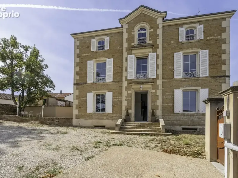 Photo Maison à Lachassagne au prix de 585 000€