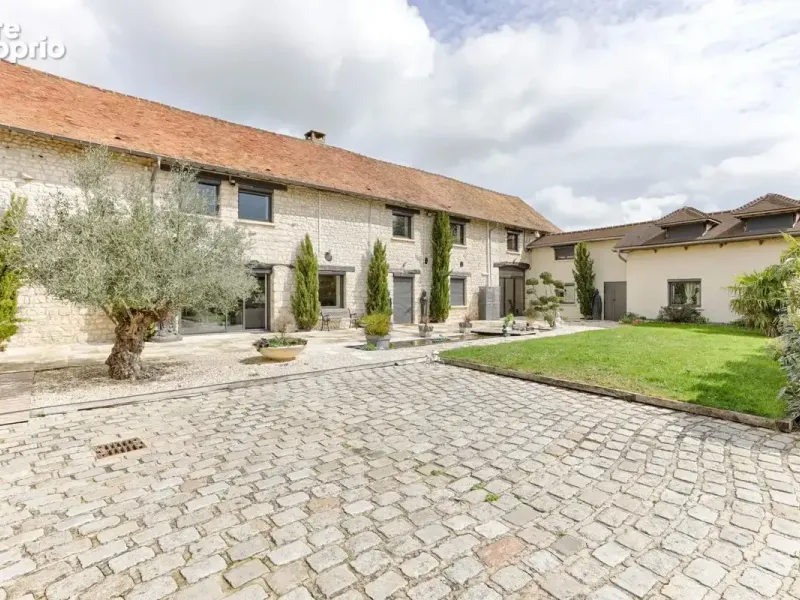 Photo Maison à Bonnieres-Sur-Seine au prix de 1 560 000€