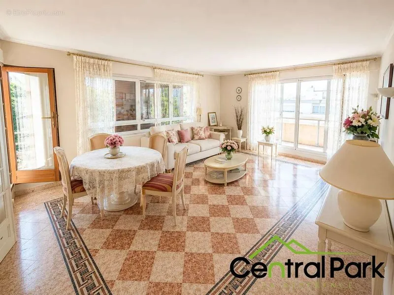 Photo Appartement à Saint-Maur-Des-Fosses au prix de 374 000€