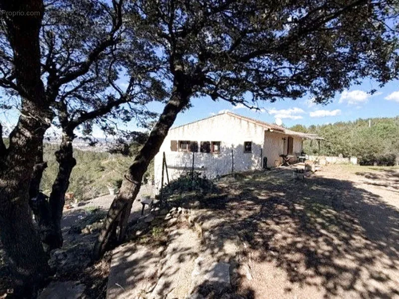 Photo Maison à Meyreuil au prix de 599 000€