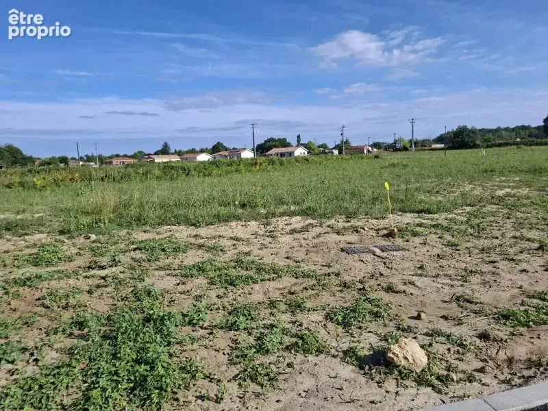 Photo Terrain à Bascons au prix de 54 000€