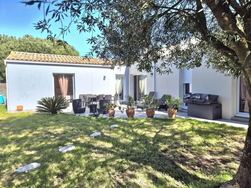 Photo Maison à Saint-Mathurin au prix de 345 000€