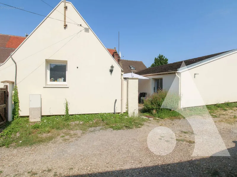 Photo Maison à Bresles au prix de 1 829 000€