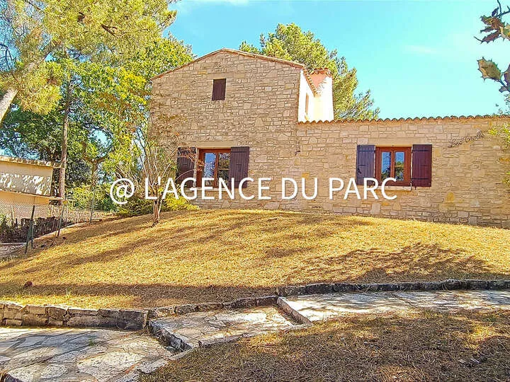 Photo Maison à Saint-Georges-De-Didonne au prix de 670 000€