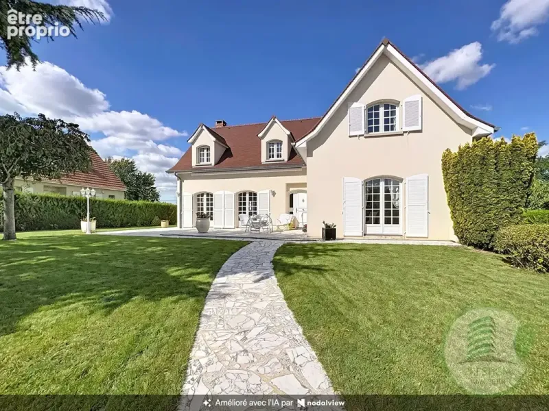 Photo Maison à Champigny au prix de 852 800€
