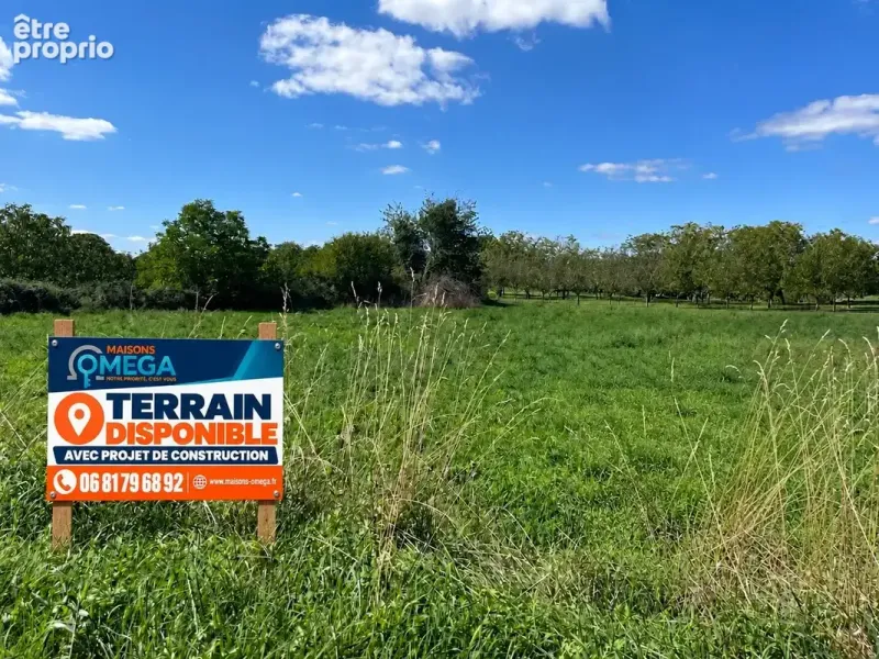 Photo Terrain à Salignac-Eyvigues au prix de 32 500€