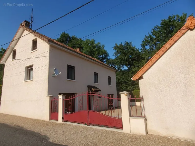 Photo Maison à Cronat au prix de 127 000€