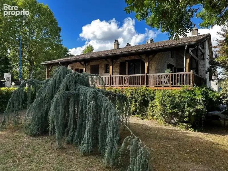 Photo Maison à Montaigu-De-Quercy au prix de 270 000€
