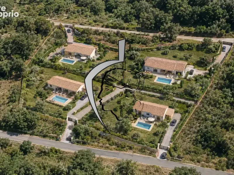 Photo Terrain à Alata au prix de 190 000€