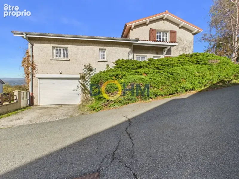 Photo Maison à Saint-Just-Malmont au prix de 269 000€