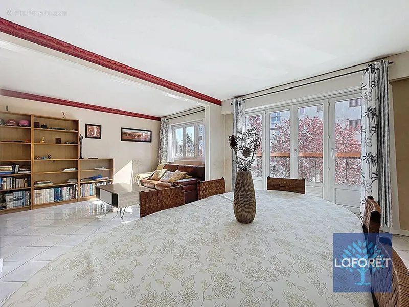 Photo Appartement à Chilly-Mazarin au prix de 168 000€