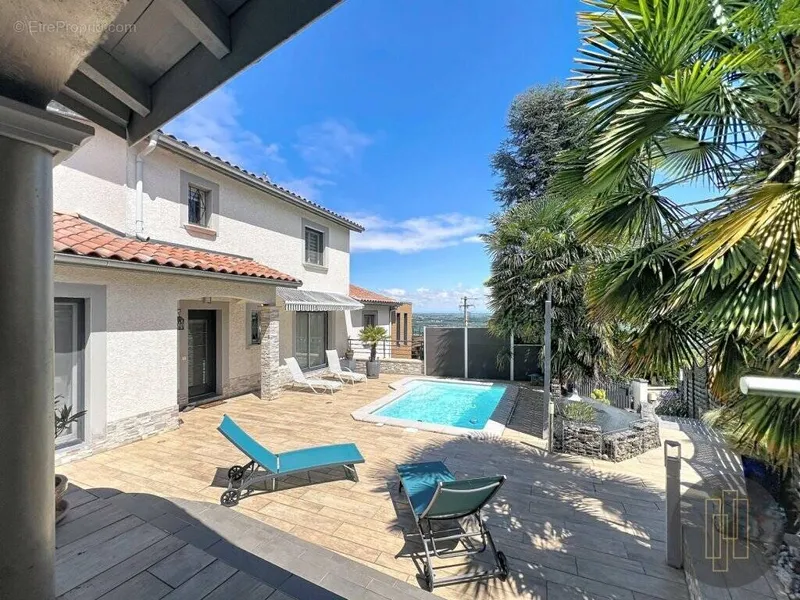 Photo Maison à Limas au prix de 519 000€