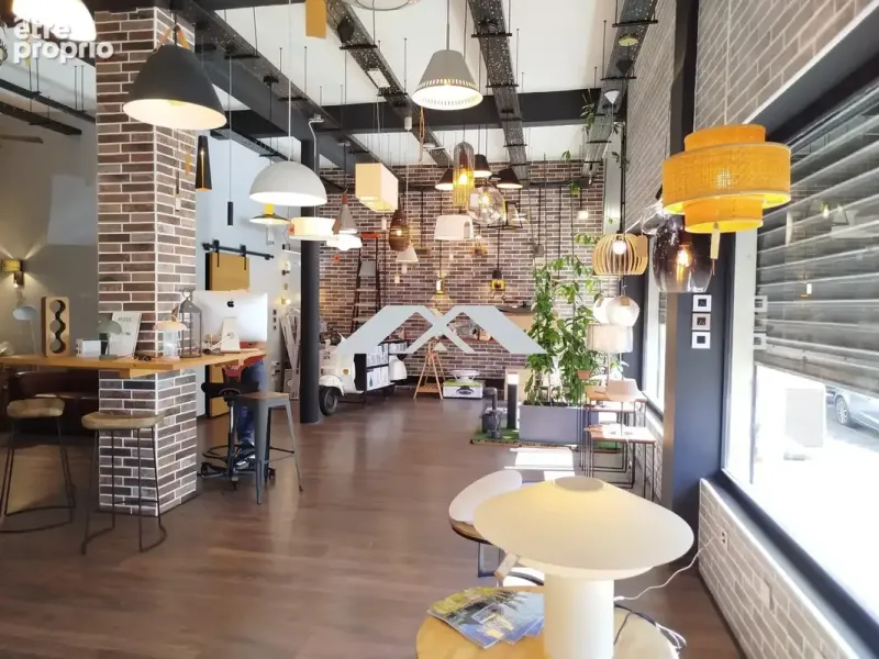 SHOW ROOM PHOTO1
