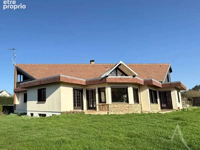 Photo Maison à May-Sur-Orne au prix de 399 000€