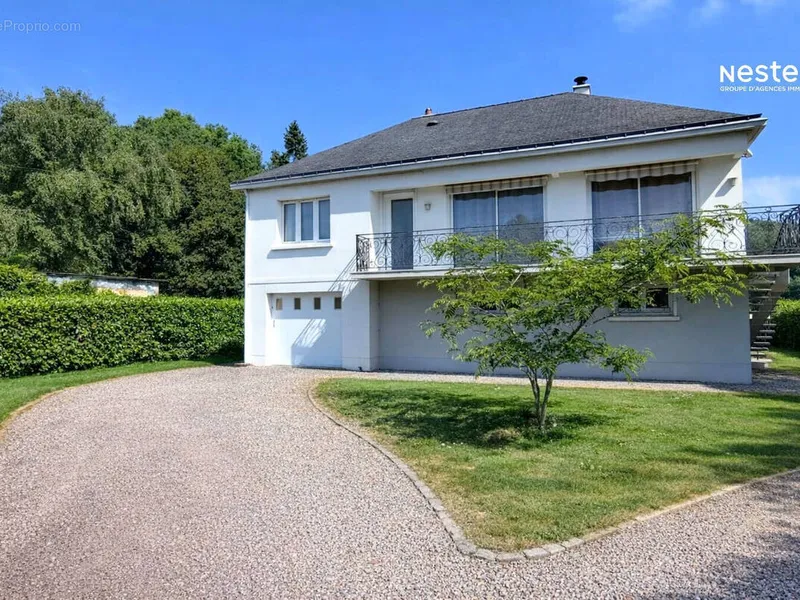 Photo Maison à Saint-Joachim au prix de 300 000€