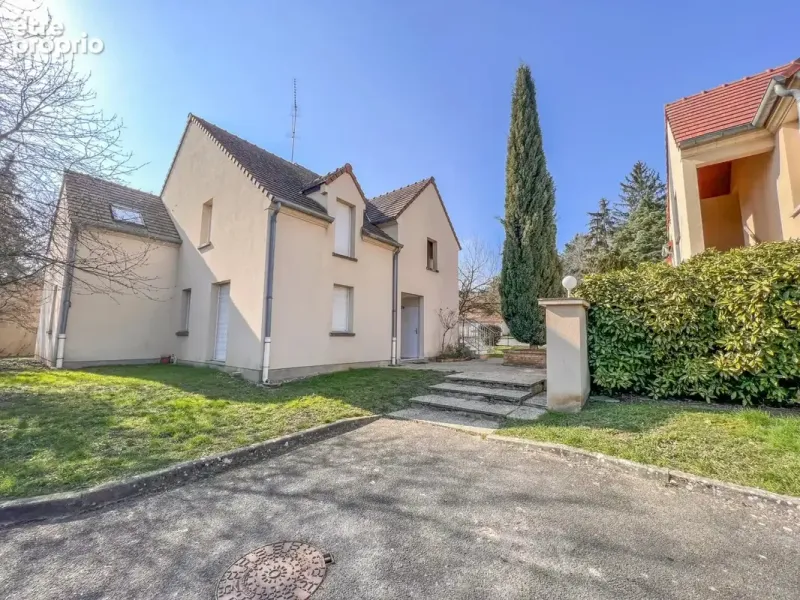Photo Appartement à Saint-Remy-Les-Chevreuse au prix de 60 000€