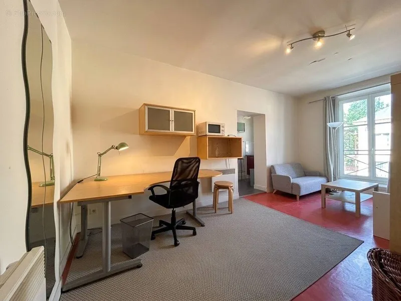 Photo Appartement à Versailles au prix de 194 000€