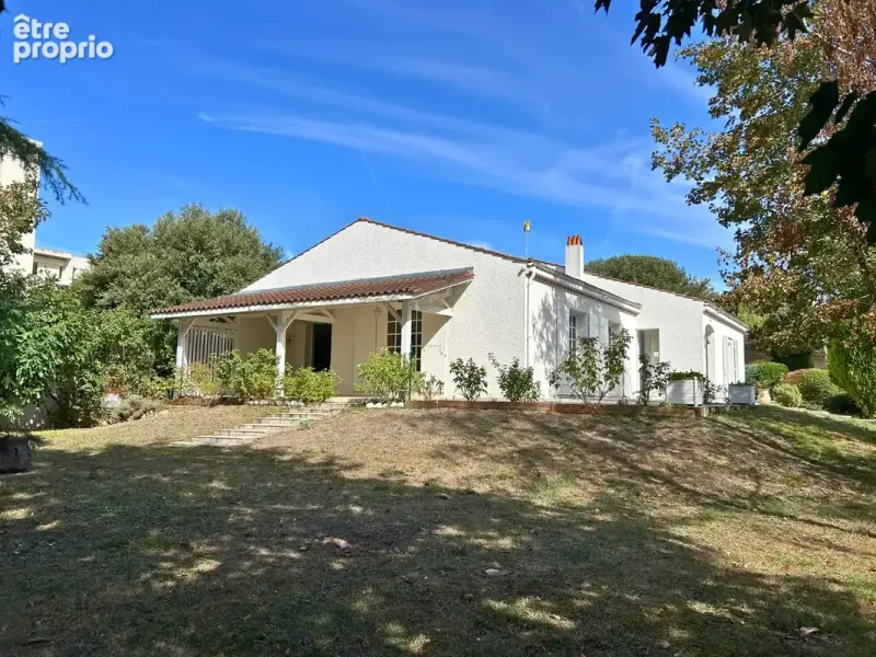 Photo Maison à Cognac au prix de 212 000€