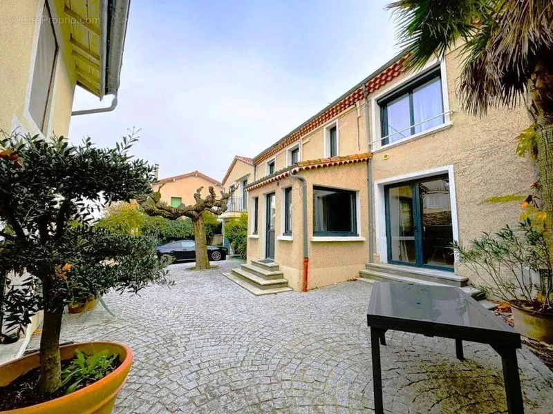 Photo Maison à Beaumont-Les-Valence au prix de 478 000€